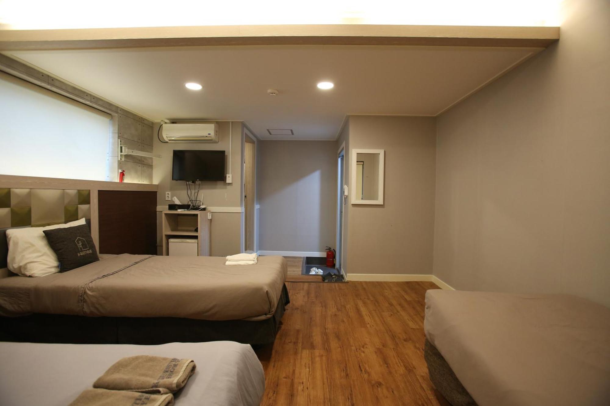 K-Guesthouse Seomyeon 1 Busan Exteriör bild